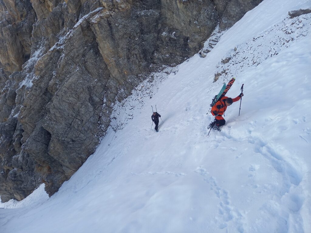 Montée du couloir après la Turtmanhutte